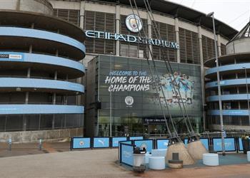 مانشستر سيتي يرفض إجبار موظفيه على الإجازة بدون راتب