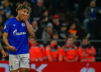 شالكة يكشف موقفه من شراء مدافع برشلونة