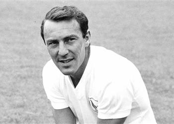 توتنهام يعلن نقل أسطورته إلى المستشفى