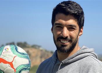 سواريز لاوتارو مهاجم مذهل ولا أحد يستطيع التشكيك في قدرات نيمار