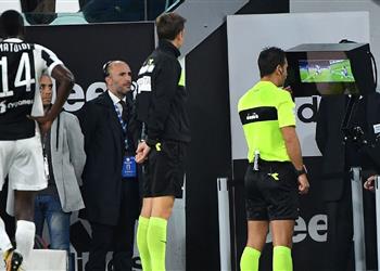 الدوري الإيطالي يدرس إلغاء تقنية الـVAR في حال استكمال الموسم