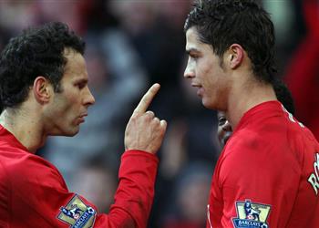 جيجز يتجاهل رونالدو في تشكيله المثالي لمانشستر يونايتد تاريخي ا