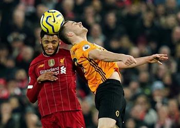 مهاجم وولفرهامبتون يجب إعطاء الدوري الإنجليزي لـ ليفربول حال تم إلغاء الموسم