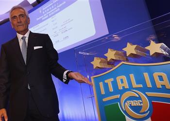 رئيس الاتحاد الإيطالي بروتوكول خاص لضمان سلامة اللاعبين واستئناف الكالتشيو