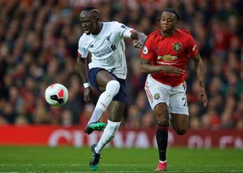 مدافع مانشستر يونايتد حققت رغبتي بشأن قميص ماني وأتمنى استكمال الدوري الإنجليزي