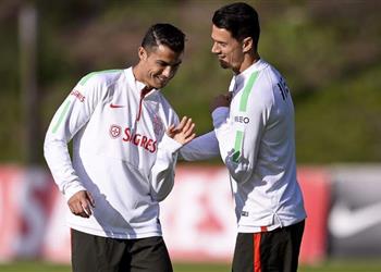 صديق رونالدو كريستيانو لم يغلق باب العودة إلى ريال مدريد وبيريز يرحب بعودته