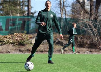 إبراهيموفيتش يتدرب مع فريق سويدي بعد مغادرة إيطاليا