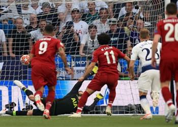 أسطورة ليفربول يروي كواليس السير على الأقدام لحضور نهائي دوري الأبطال