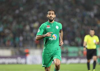 منافس الزمالك قائد الرجاء يجري عملية جراحية بنجاح