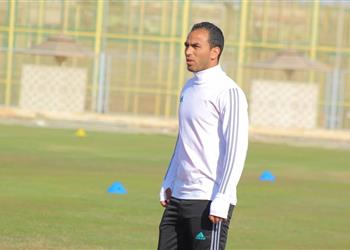 حسني فتحي يوجد لاعبون في الأهلي والزمالك لا يستحقون تلك المكانة وهذا سبب فشل أحمد الشيخ مع الأحمر