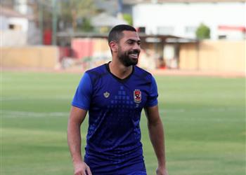 لاعب المصري لا أستوعب قيمة انتقال أحمد فتحي لـ بيراميدز وعقد ظهير الأهلي بـ11 لاعب ا