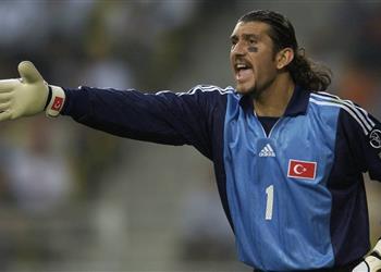 بعد إصابته بـ كورونا حارس برشلونة السابق يوجه رسالة لإيطاليا ويكشف تطورات حالته الصحية