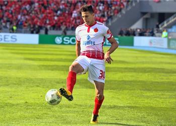 مدافع الوداد يرد على أنباء مفاوضات الأهلي والزمالك