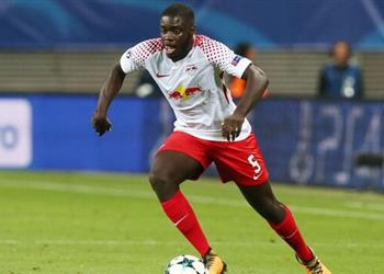 صراع بين ريال مدريد وبرشلونة على مدافع لايبزيج