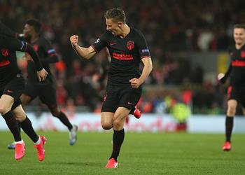 قميص قاهر ليفربول يجمع تبرعات في مواجهة فيروس كورونا