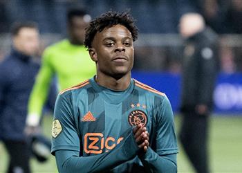 مانشستر سيتي يتابع موهبة أياكس تمهيد ا لضمه في الصيف