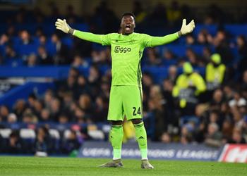 تقارير تشيلسي يرصد ضم أونانا وأياكس يحدد سعره