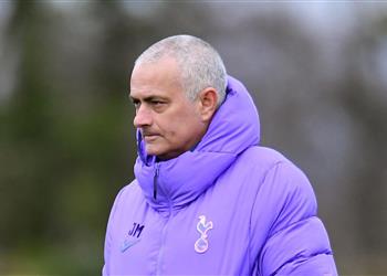 مورينيو يخوض معركة للاحتفاظ بلاعب توتنهام