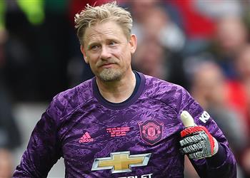 بيتر شمايكل يختار أفضل لاعب في موسم الدوري الإنجليزي من مانشستر يونايتد