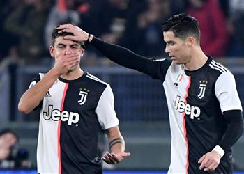 أسطورة الأرجنتين يلمح لتأثير كريستيانو رونالدو السلبي على ديبالا