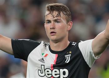 دي ليخت شعرت أنني طفل في محل حلوى بسبب رونالدو وبوفون