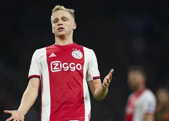 وسط ترقب ريال مدريد وكيل فان دي بيك فيروس كورونا قد يعرقل رحيله عن أياكس