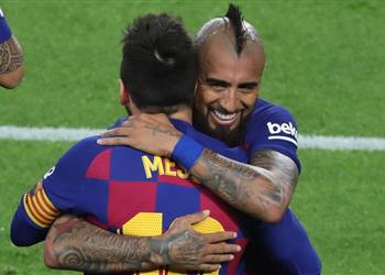 تقارير إسبانية تكشف حقيقة تلقي برشلونة عروض ا لبيع فيدال