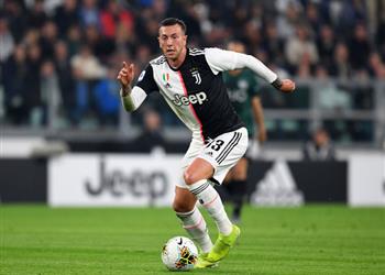 يوفنتوس يدرس بيع بيرنارديسكي في صفقة تبادلية