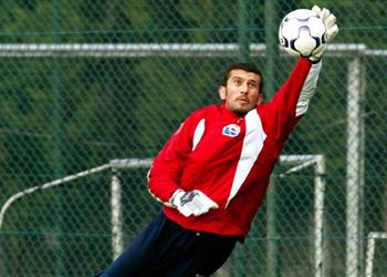 روشتو كنت قريب ا من الموت بسبب كورونا ولن أنسى مساندة برشلونة