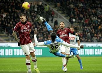 نابولي يفتح الطريق أمام رحيل كوليبالي و3 أندية تتصارع على ضمه