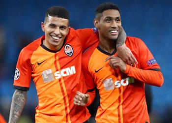 لاعب شاختار يغازل برشلونة وثنائي البريميرليج لضمه