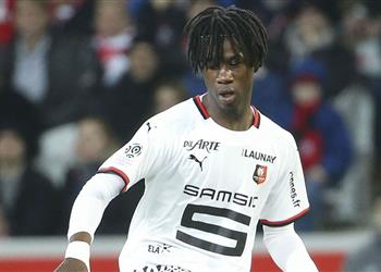 مدرب رين كامافينجا قادر على اللعب لـ ريال مدريد ولكن