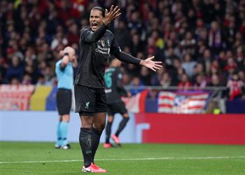 لاعب آرسنال السابق فان دايك لم يقدم هذا العام مع ليفربول نفس مستوى الموسم الماضي