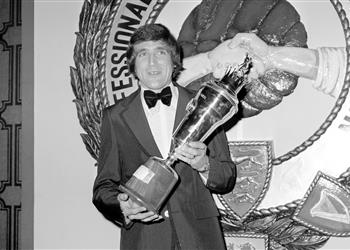 وفاة أسطورة إنجلترا بعد إصابته بـ فيروس كورونا