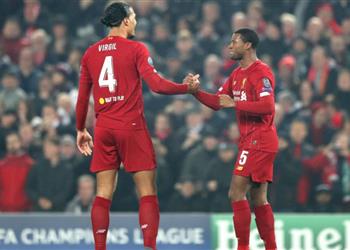 نجم ليفربول السابق يتغزل في فينالدوم وفان دايك