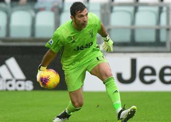 كورونا يؤجل تجديد عقد بوفون مع يوفنتوس