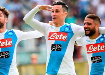 تشيلسي يتفوق على مانشستر يونايتد وآرسنال في صراع التعاقد مع نجم نابولي