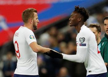 أبراهام يشيد بـ هاري كين أفضل مهاجم في العالم