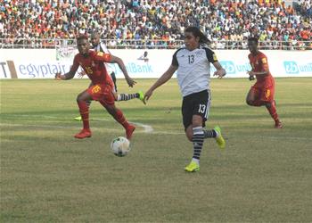 عمرو مرعي وقعت لـ الأهلي والزمالك ثم ذهبت إلى تونس وهذا فريقي المفضل بين القطبين