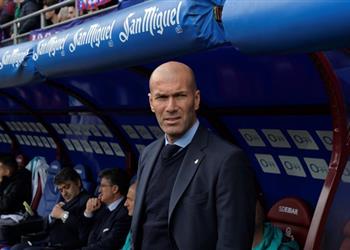 كورونا يتسبب في تأجيل تجديد عقد نجم ريال مدريد بعد طلب زيدان