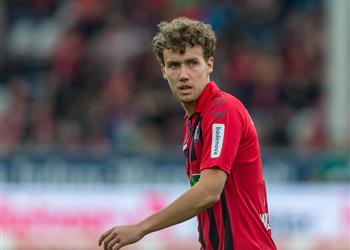 فرايبورج ينفي اهتمام تشيلسي بمهاجمه