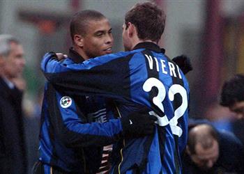 فييري كريستيانو يمكنه اللعب وبفمه 40 سيجارة ولكن الظاهرة رونالدو أفضل