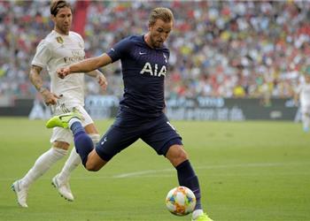 تقارير توتنهام ي غير موقفه بشأن المبلغ المطلوب لبيع هاري كين