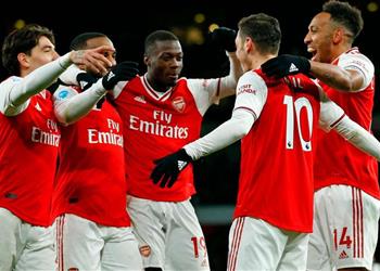 استياء بين لاعبي آرسنال بعد تخفيض رواتبهم والتشهير بـ أوزيل