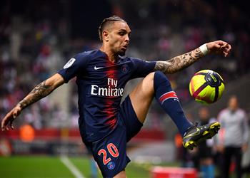 باريس سان جيرمان يحدد بديل كورزاوا من الدوري الإنجليزي