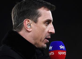 نيفيل عودة الدوري الإنجليزي لا تستحق المخاطرة بسبب كورونا