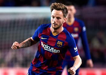 لاعبو إشبيلية يرحبون بعودة راكيتيتش