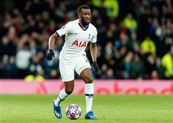 سكاي برشلونة يعرض ثنائي الفريق على توتنهام لضم ندومبيلي