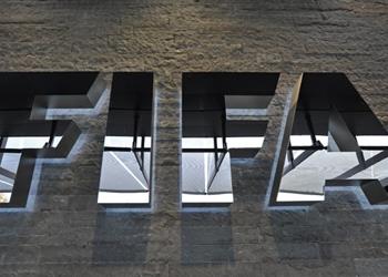 بينها مصر فيفا يخصص 150 مليون دولار للاتحادات الوطنية من أجل م كافحة كورونا