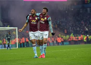 تريزيجيه والمحمدي يوافقان على تخفيض رواتبهما مع أستون فيلا